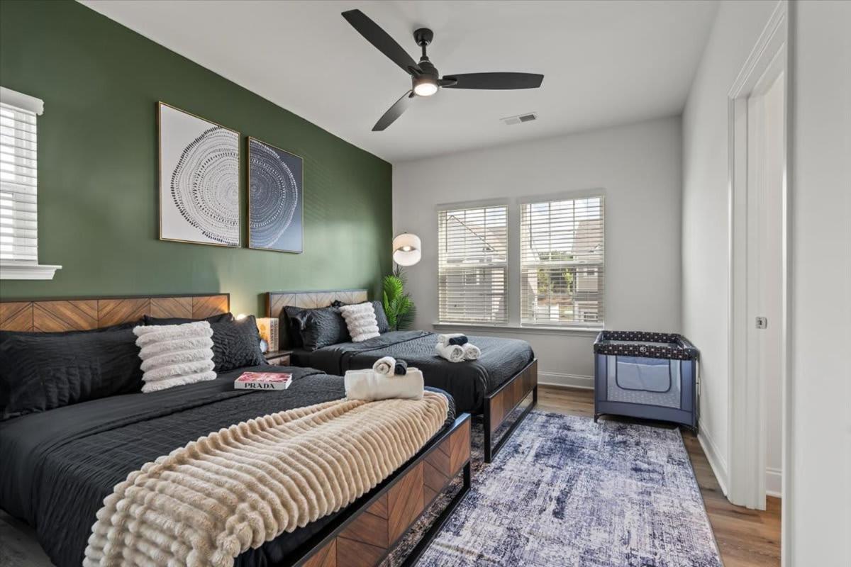Luxe King 3br Townhouse Mins To Uptown Charlotte! * Charlotte